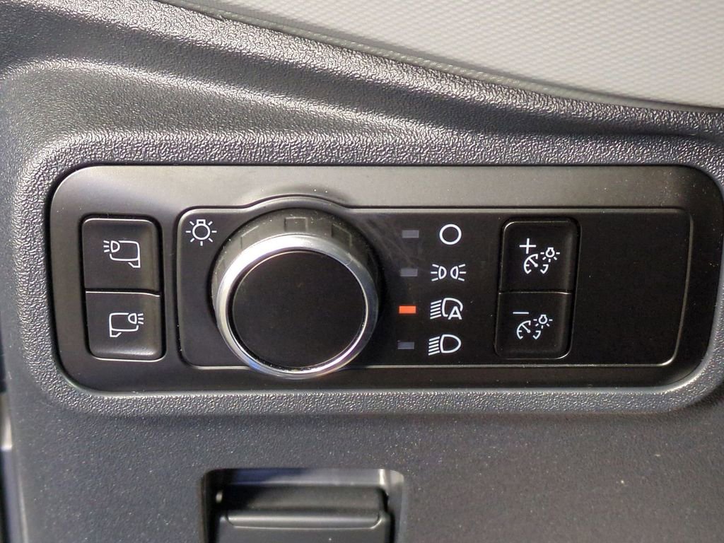 Used 2023 Ford Bronco Badlands image 28