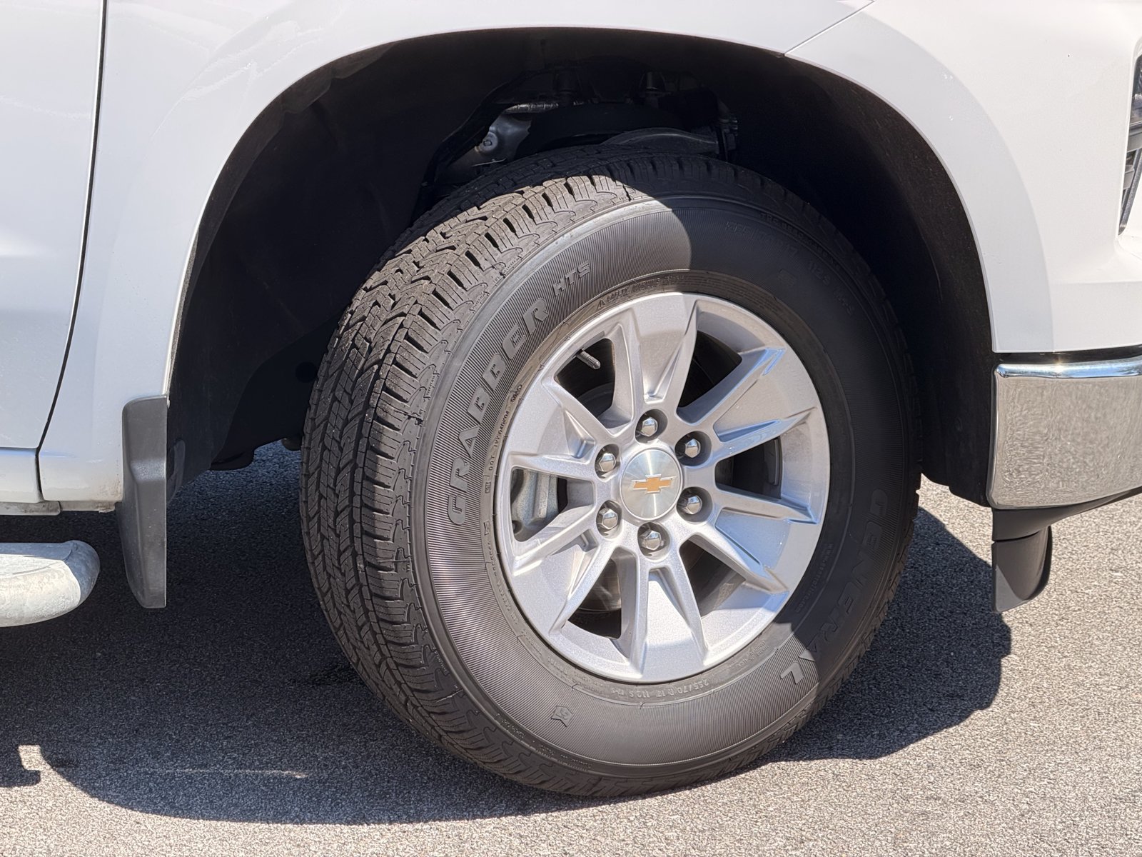 Used 2025 Chevrolet Silverado 1500 W/T RWD image 5