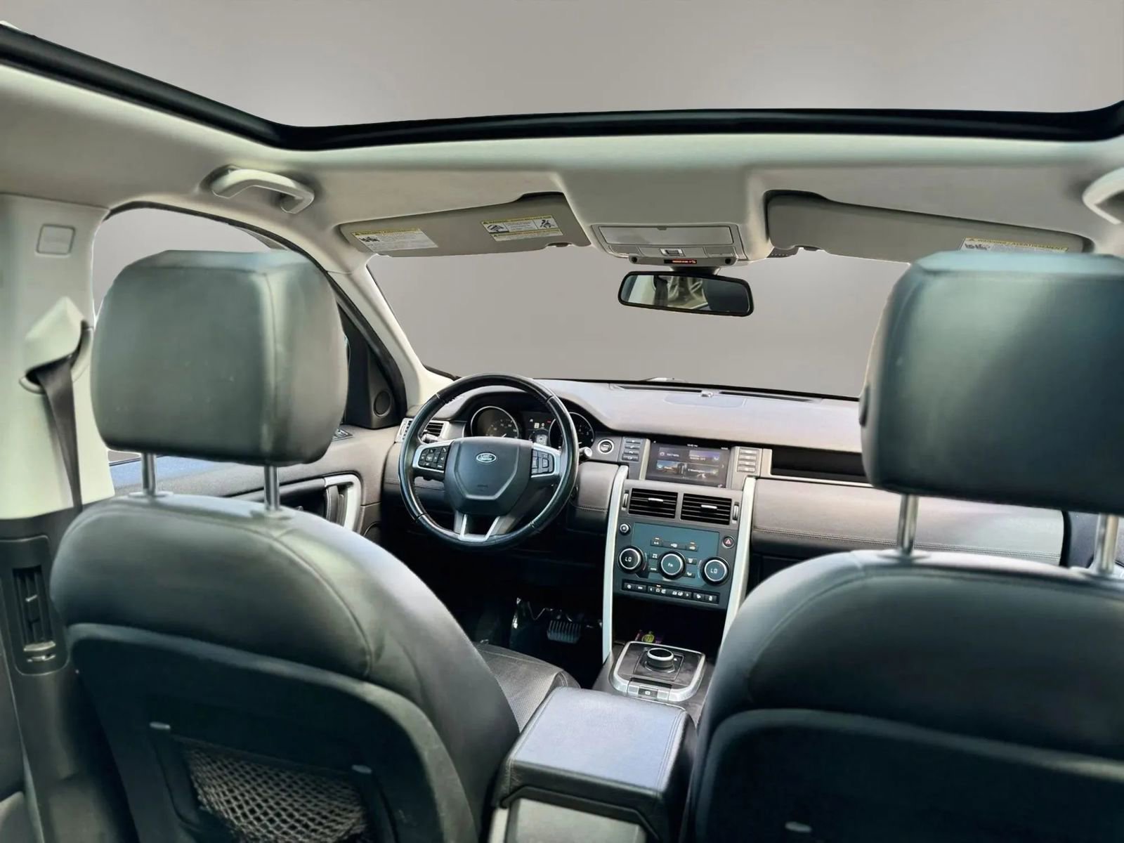 Used 2018 Land Rover Discovery Sport HSE image 26