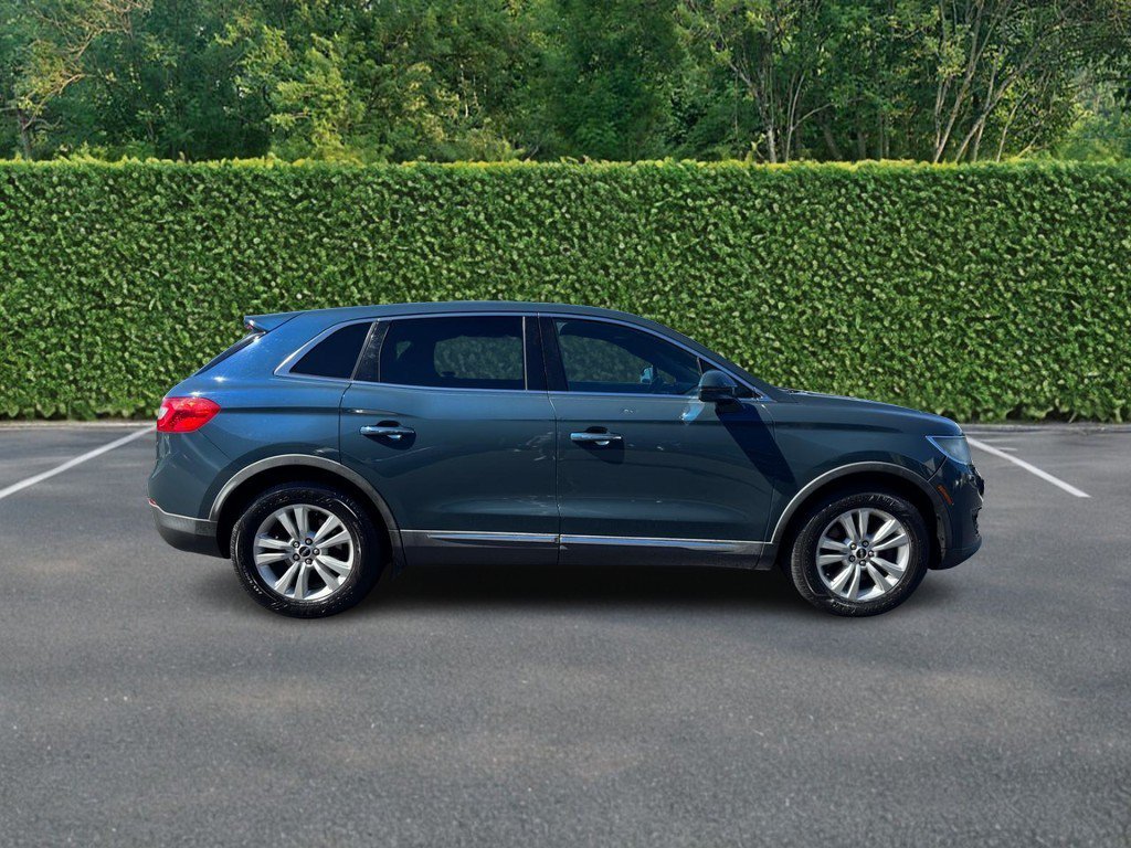 Used 2016 Lincoln MKX Premiere FWD image 2