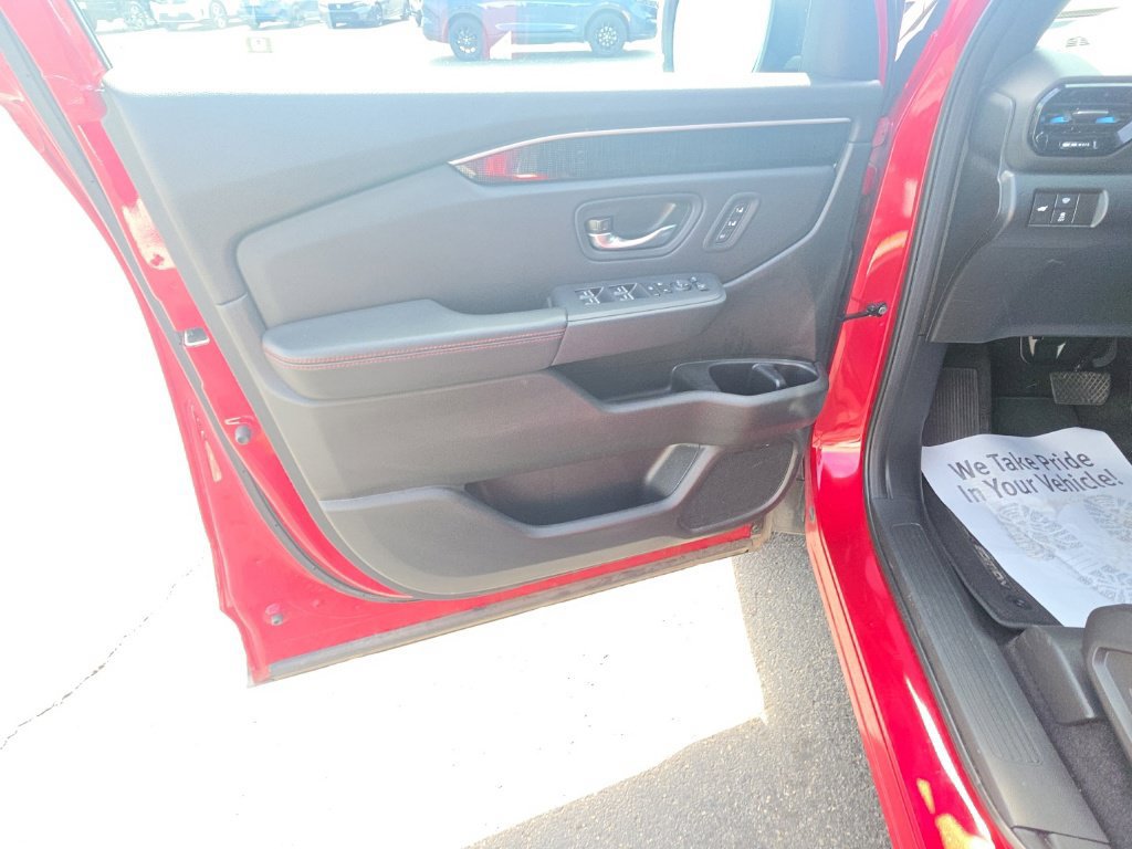 Certified 2025 Honda Pilot Black Edition image 13