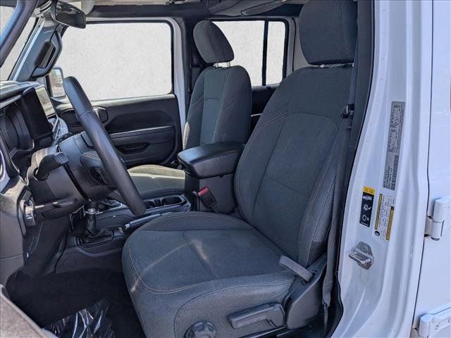 Used 2024 Jeep Wrangler Unlimited AWD/4WD image 15