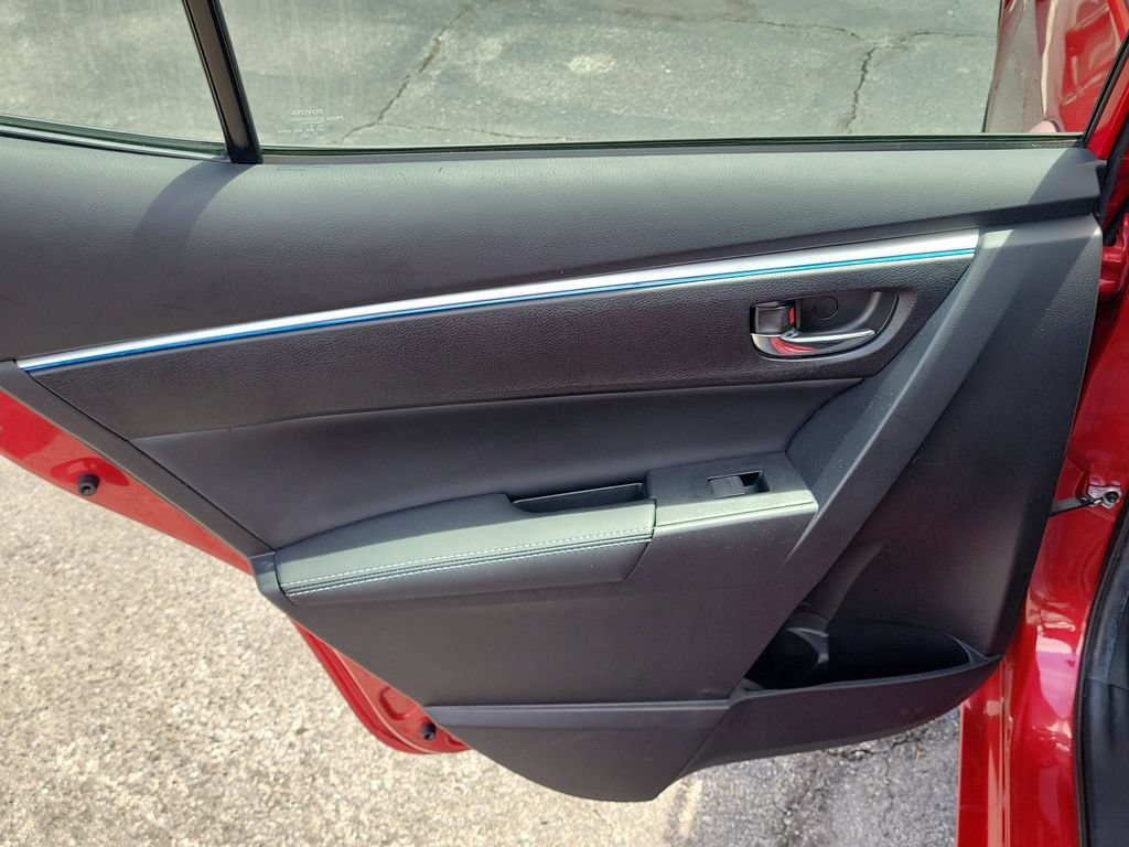 Used 2015 Toyota Corolla S FWD image 9
