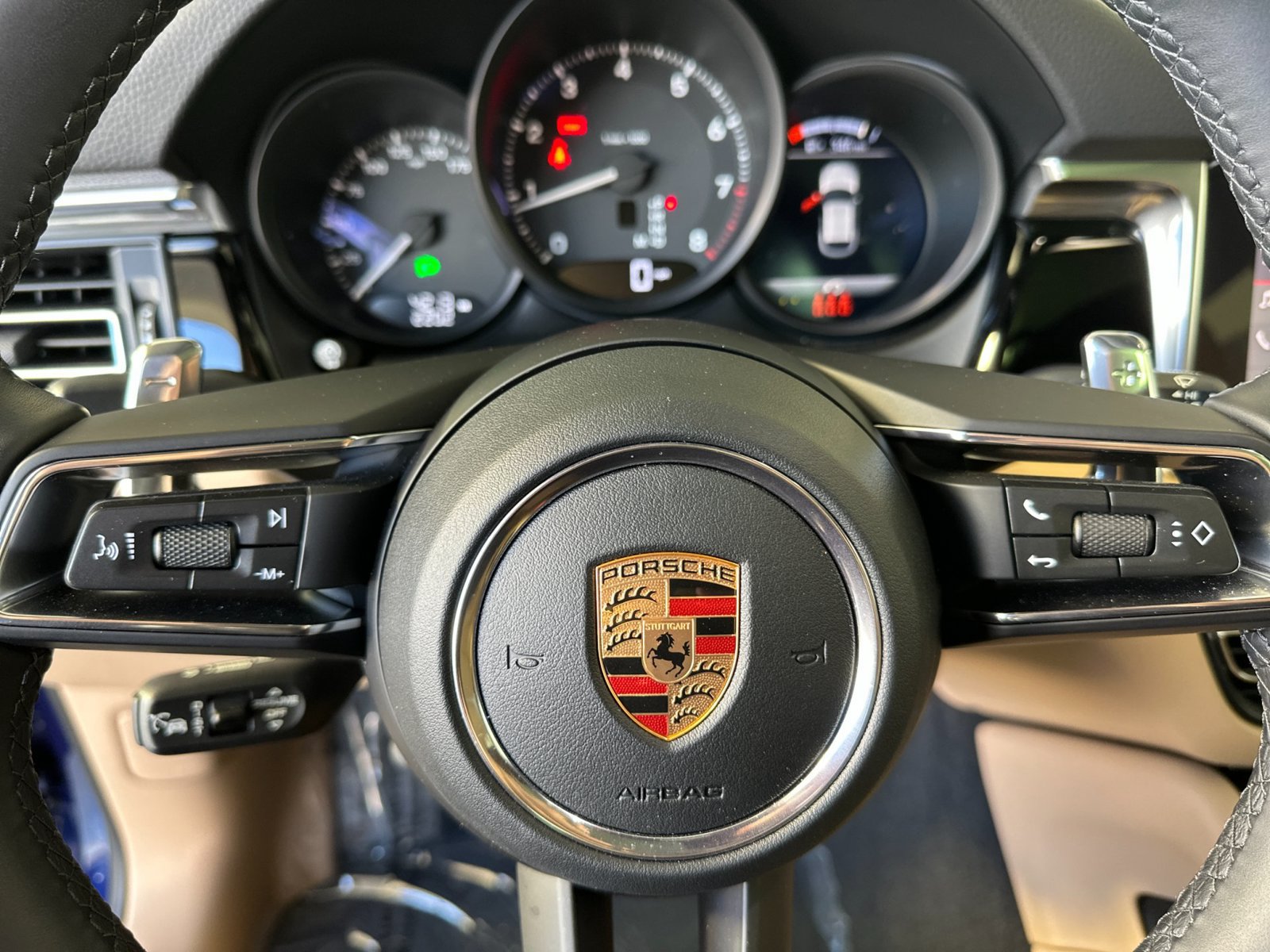 Certified 2026 Porsche Macan AWD/4WD image 27