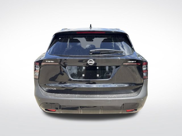 New 2027 Nissan Kicks SR FWD image 8