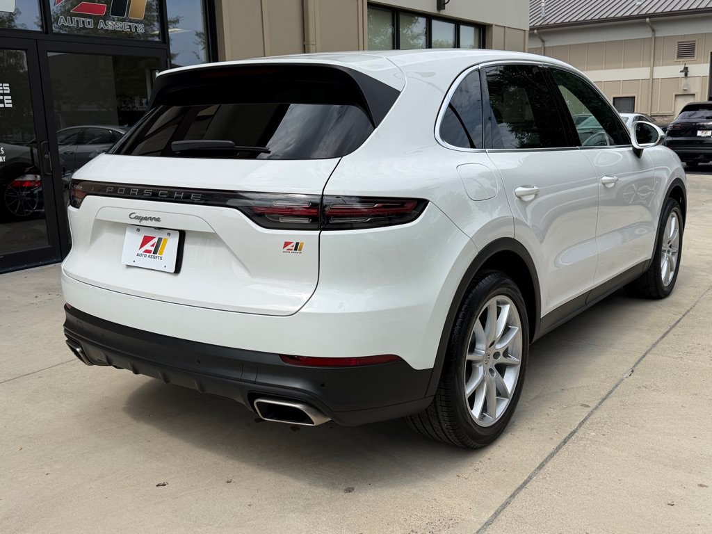Used 2023 Porsche Cayenne AWD/4WD image 9