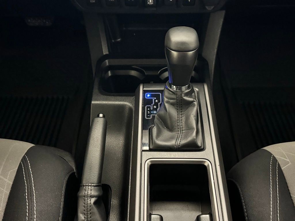 Used 2022 Toyota Tacoma TRD Sport w/ Technology Package image 18