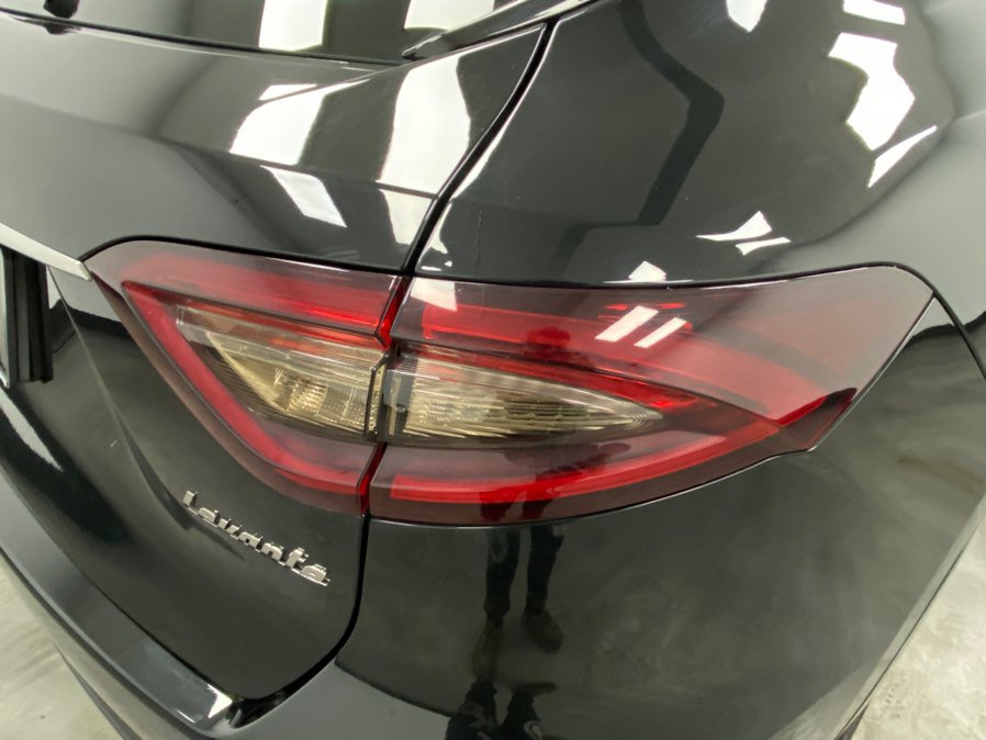 Used 2020 Maserati Levante GranSport image 14