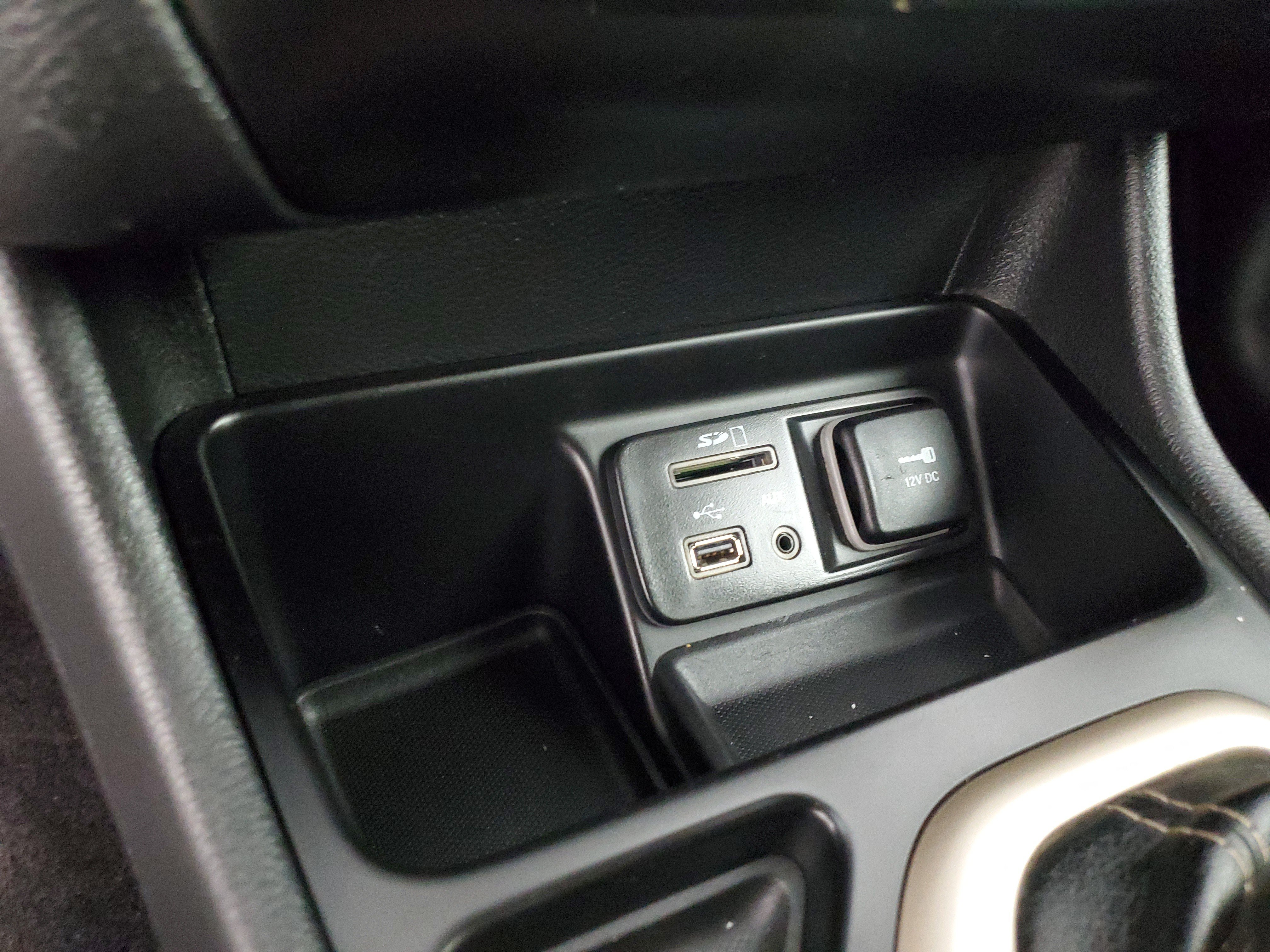 Used 2017 Jeep Cherokee Sport FWD image 18