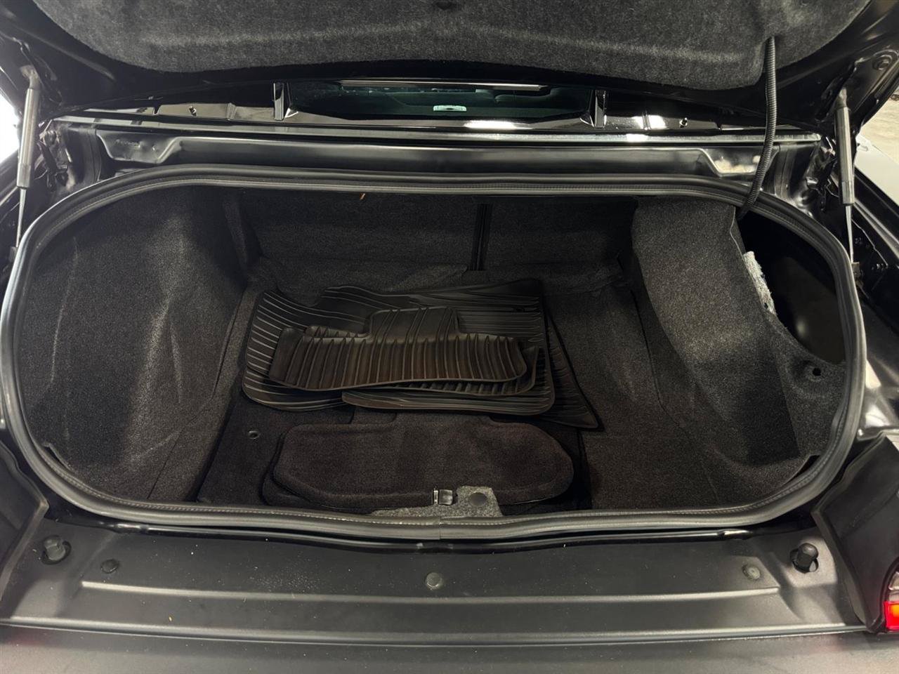 Used 2018 Dodge Challenger R/T Scat Pack w/ Driver Convenience Group RWD image 28