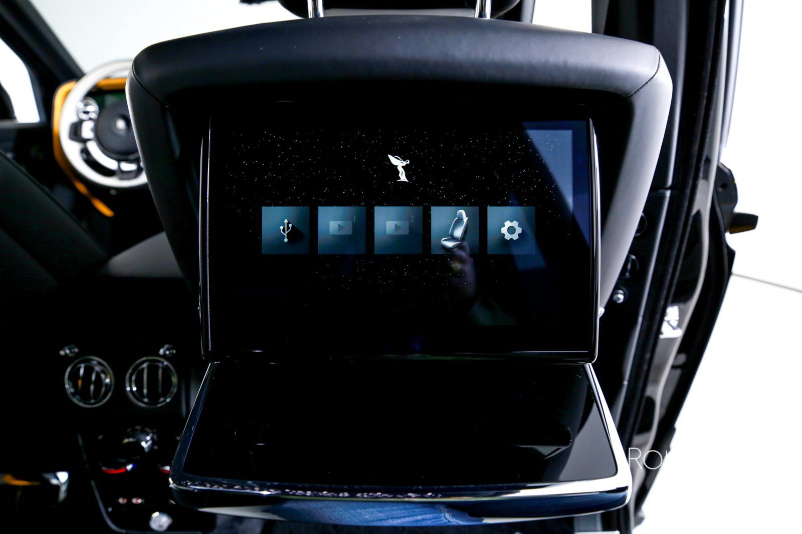 Used 2025 Rolls-Royce Cullinan AWD/4WD image 31
