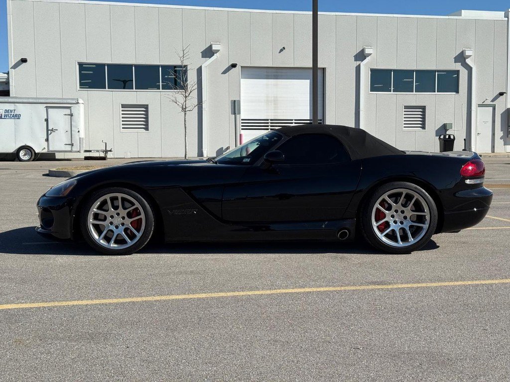 Used 2005 Dodge Viper SRT-10 video 2