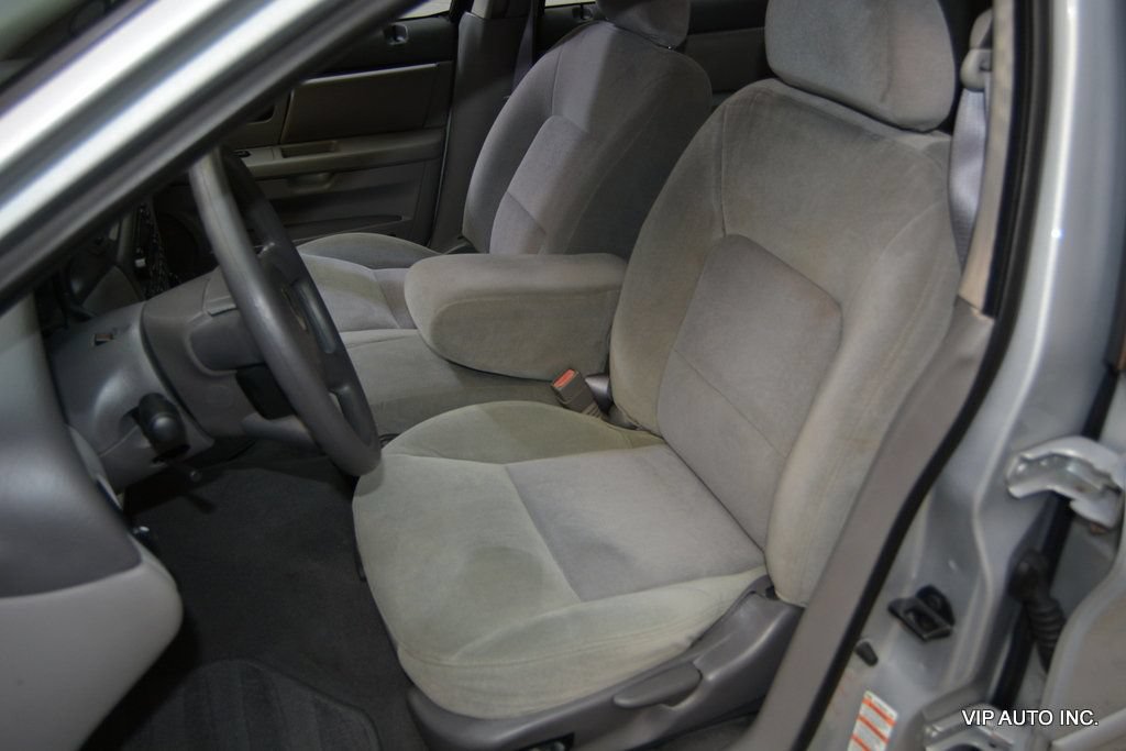 Used 2004 Mercury Sable GS FWD image 8