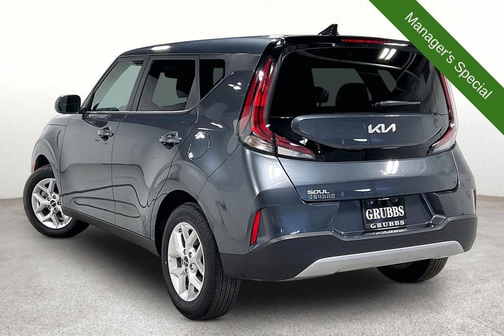 Used 2025 Kia Soul LX FWD image 15