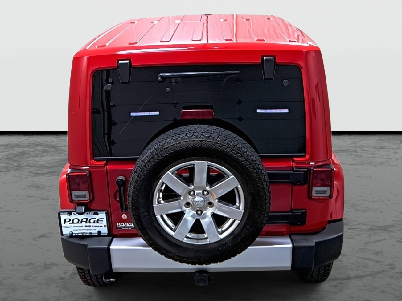 Used 2014 Jeep Wrangler Unlimited Sahara w/ Max Tow Package AWD/4WD image 3
