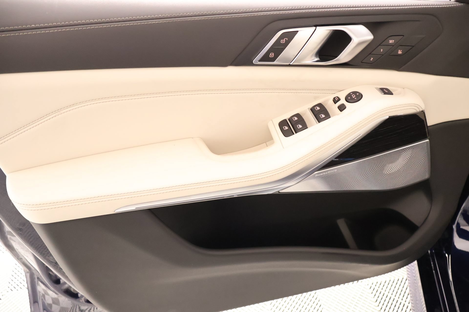 New 2026 BMW X5 M60i AWD/4WD image 17