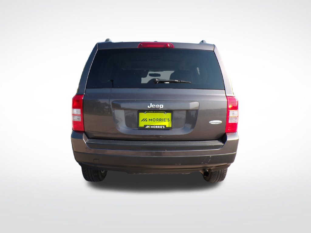 Used 2017 Jeep Patriot Latitude FWD image 4