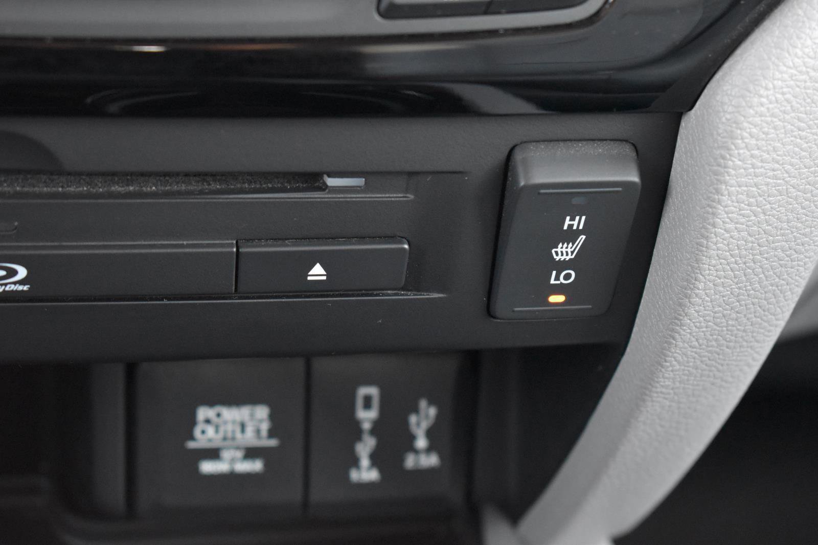 Used 2018 Honda Pilot Touring image 11