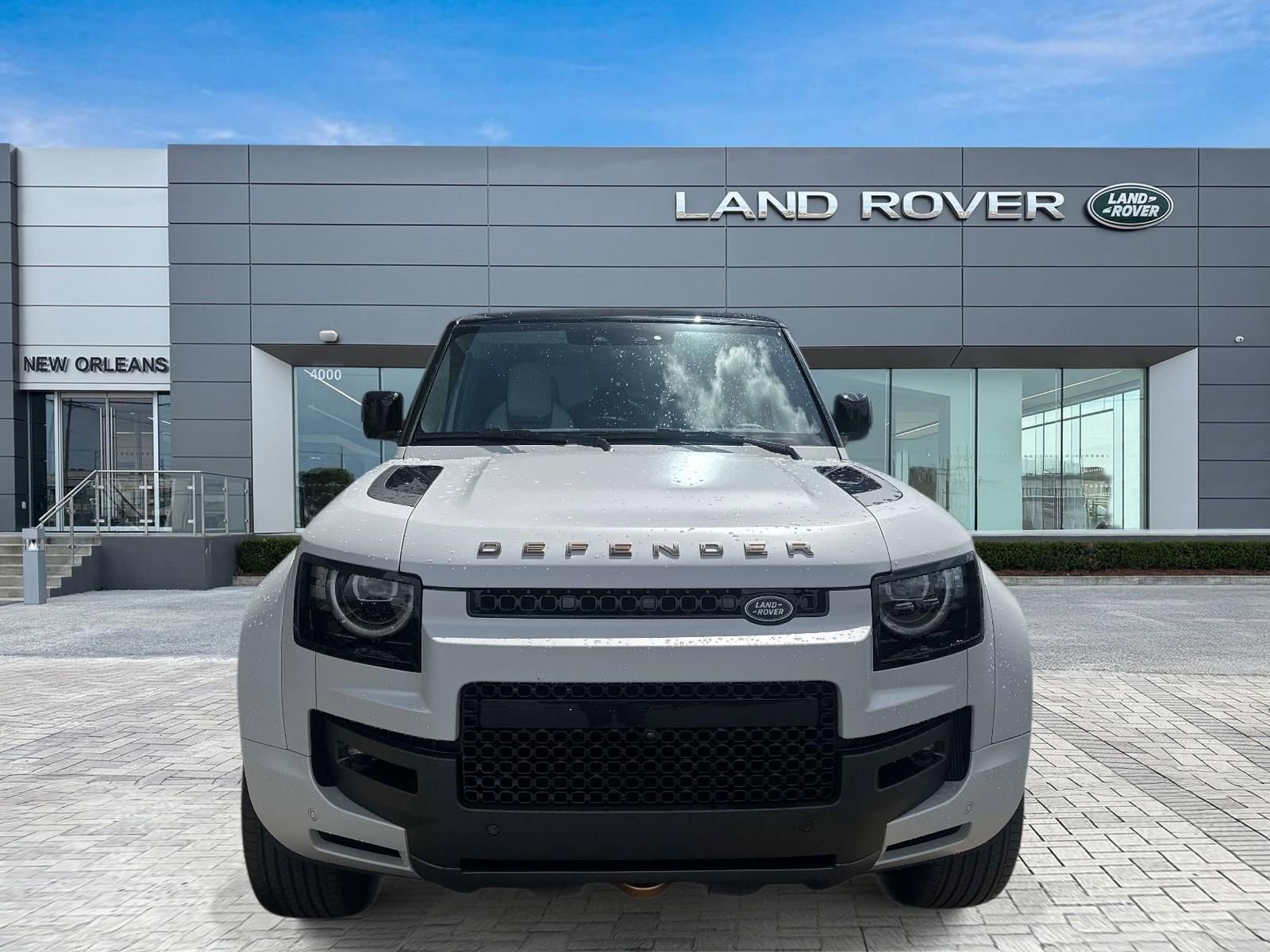 New 2026 Land Rover Defender 110 OCTA image 4