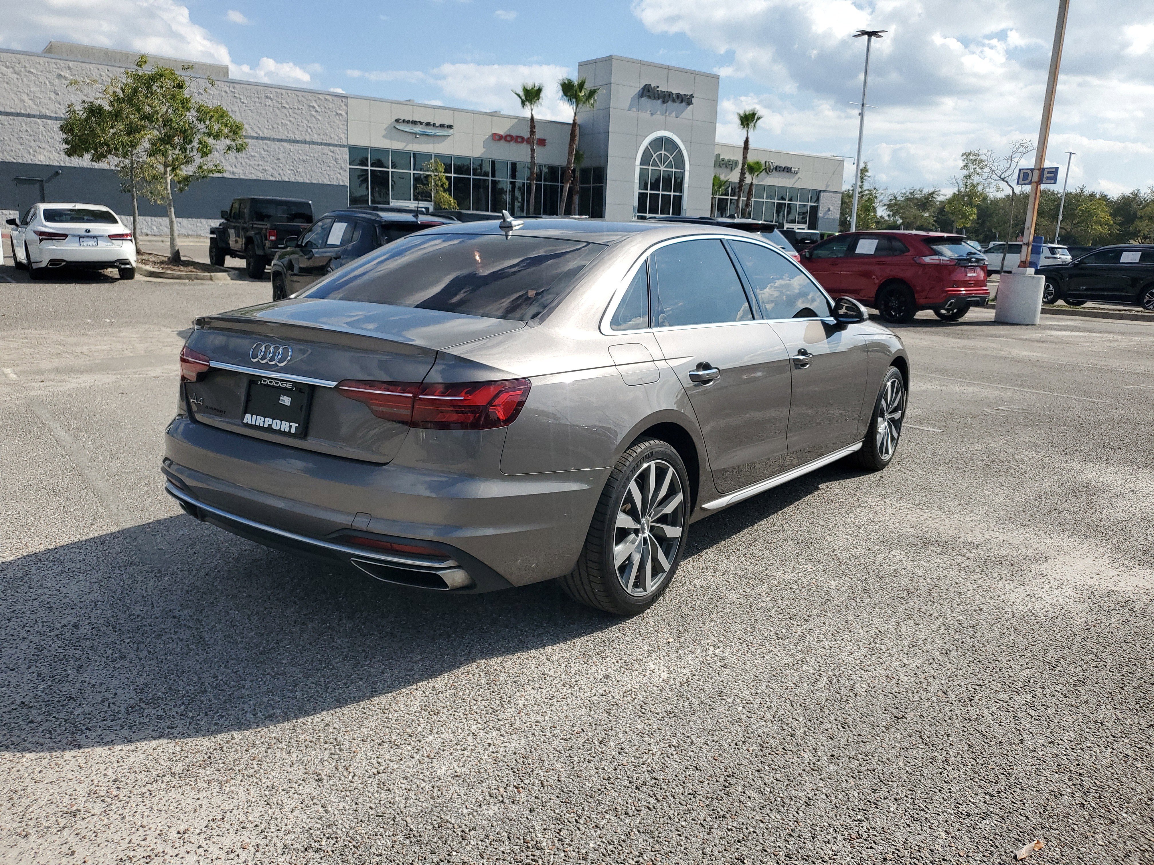 Used 2020 Audi A4 2.0T Premium w/ Convenience Package image 4