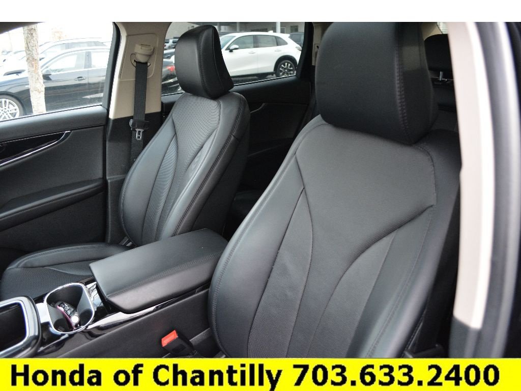 Used 2023 Lincoln Nautilus Reserve AWD/4WD image 28