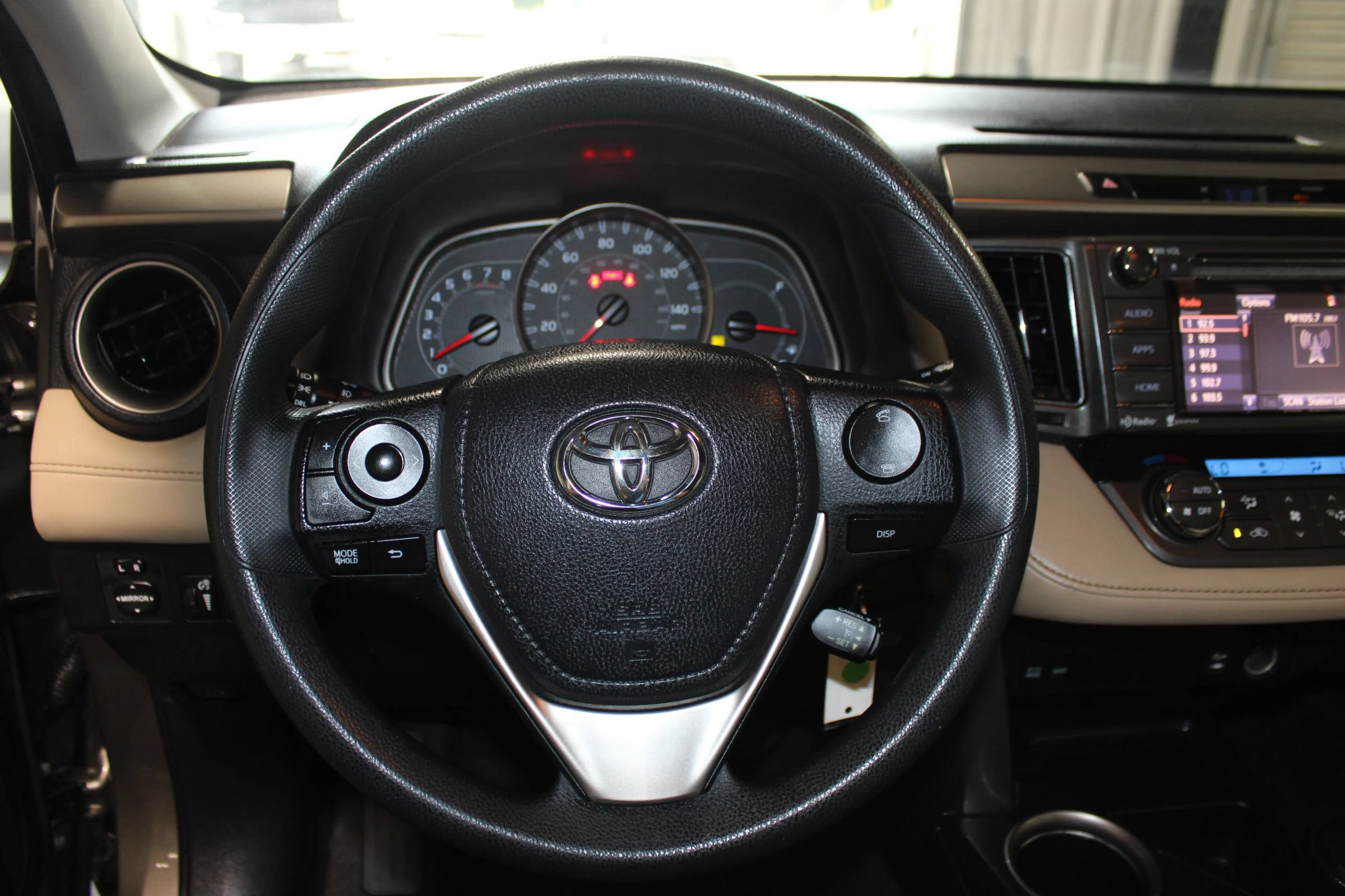 Used 2015 Toyota RAV4 XLE FWD image 10