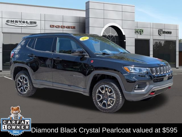 Used 2025 Jeep Compass Trailhawk