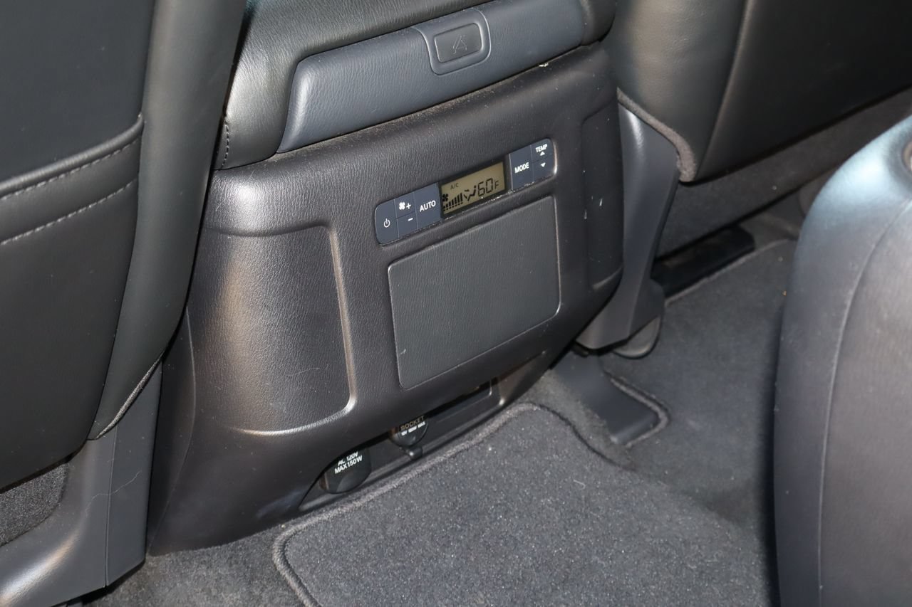 Used 2022 Nissan Armada SL w/ Midnight Edition Package RWD image 21
