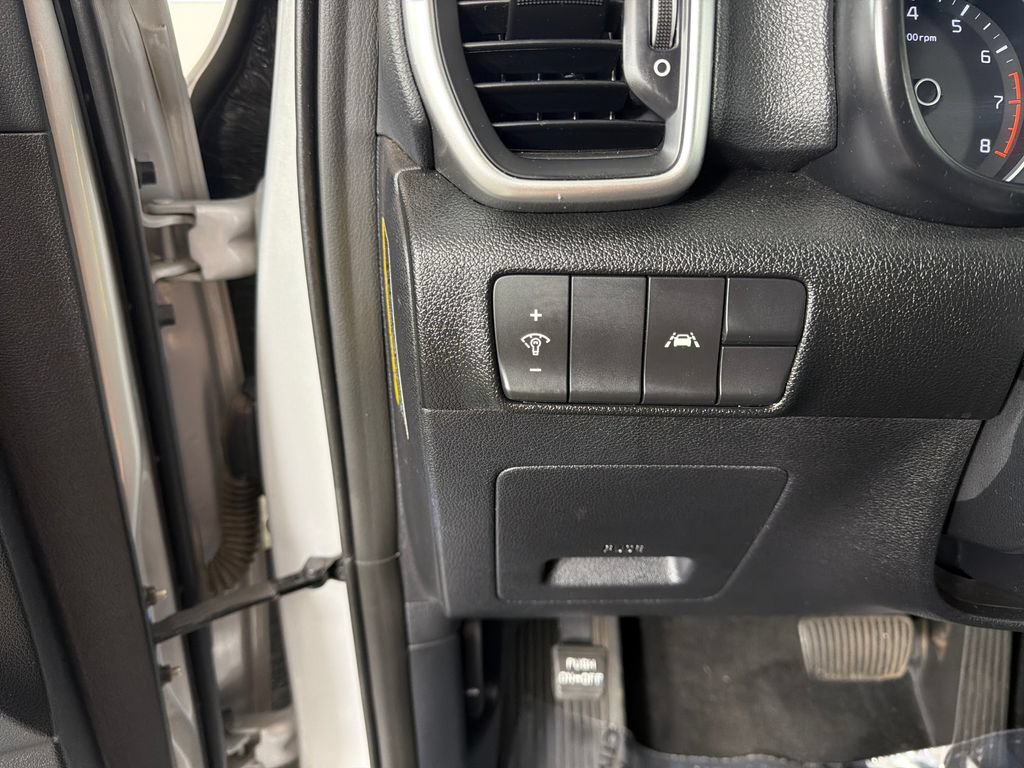 Used 2022 Kia Sportage LX AWD/4WD image 13