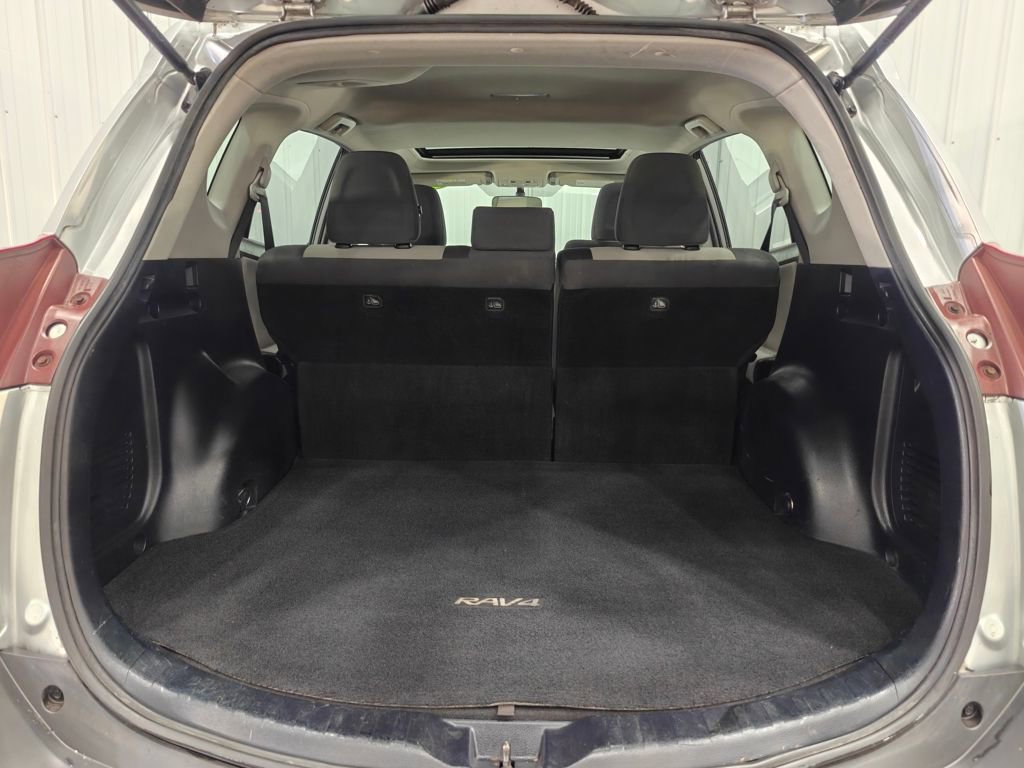 Used 2015 Toyota RAV4 XLE AWD/4WD image 25