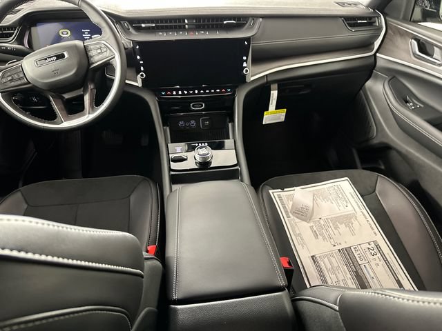 New 2026 Jeep Grand Cherokee Altitude AWD/4WD image 19