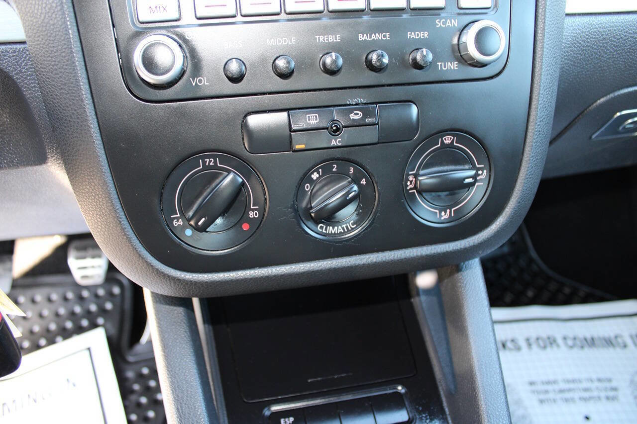 Used 2007 Volkswagen GTI 2-Door image 22