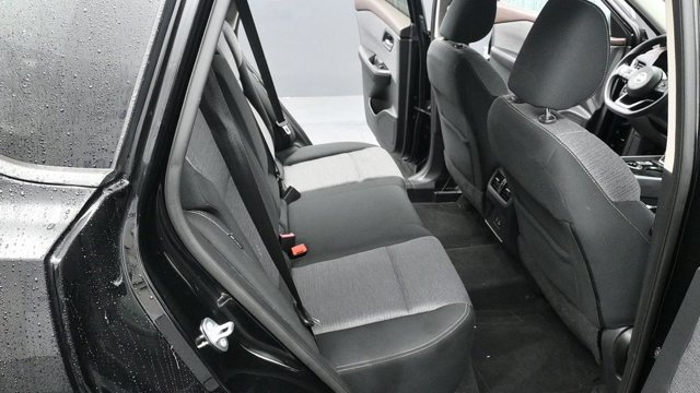 Used 2021 Nissan Rogue SV AWD/4WD image 19