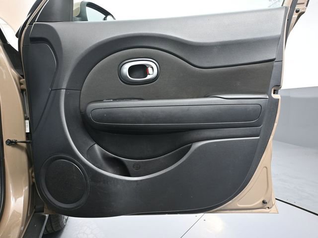 Used 2016 Kia Soul Base image 37