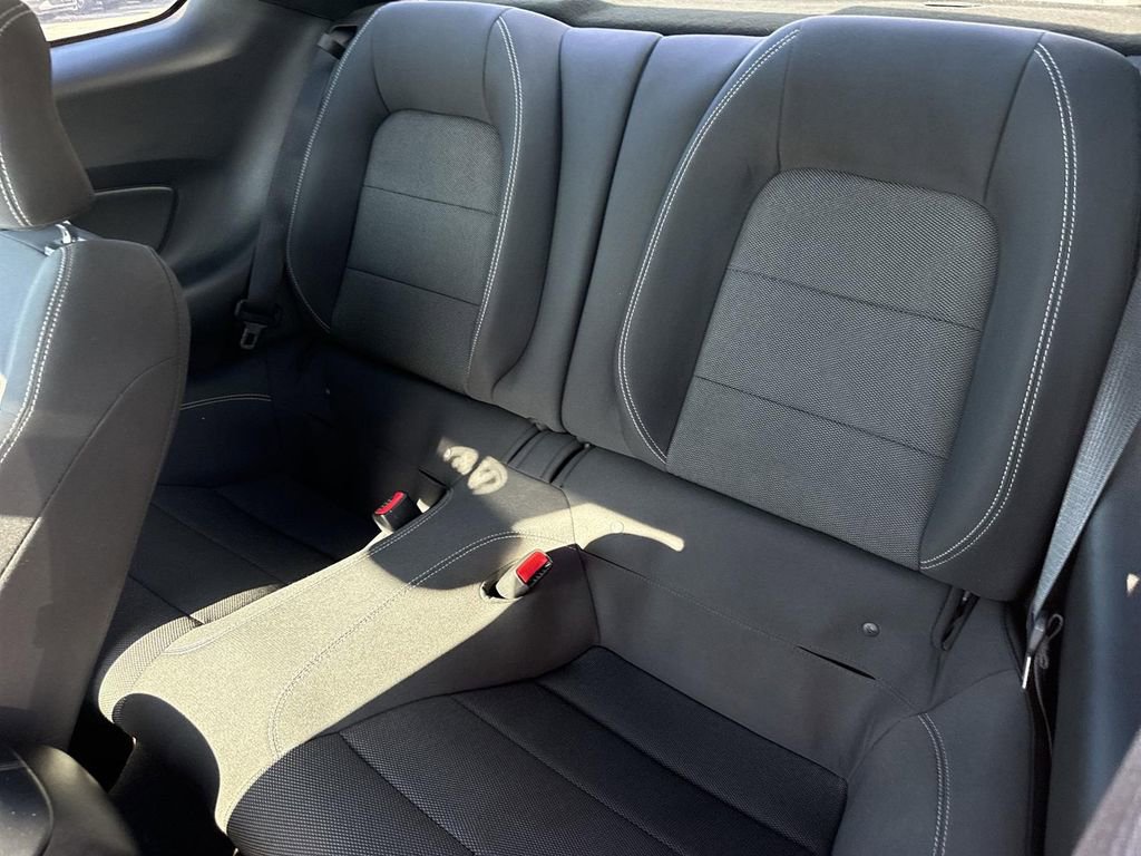 Used 2015 Ford Mustang Coupe image 19