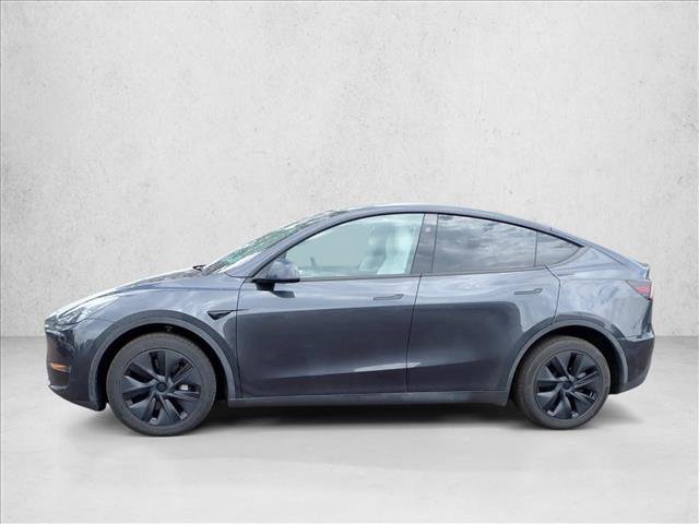 Used 2025 Tesla Model Y Long Range AWD/4WD image 2