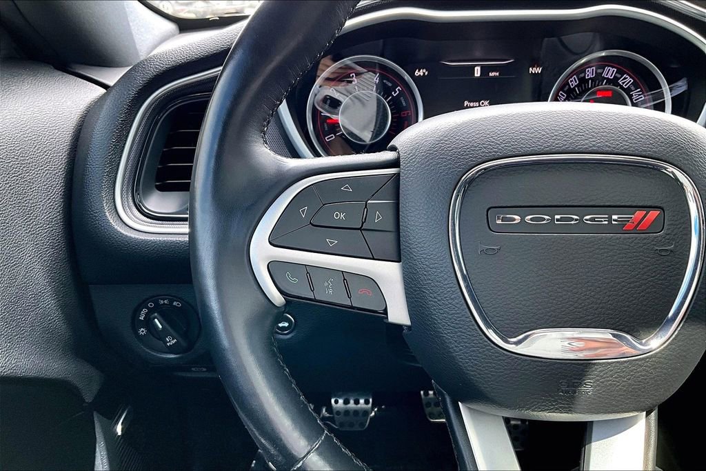 Used 2015 Dodge Challenger R/T Scat Pack w/ Leather Interior Group RWD image 24