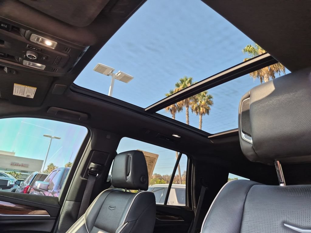 Certified 2022 Cadillac Escalade Premium Luxury RWD image 11