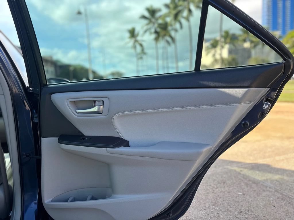 Used 2015 Toyota Camry XLE FWD image 16