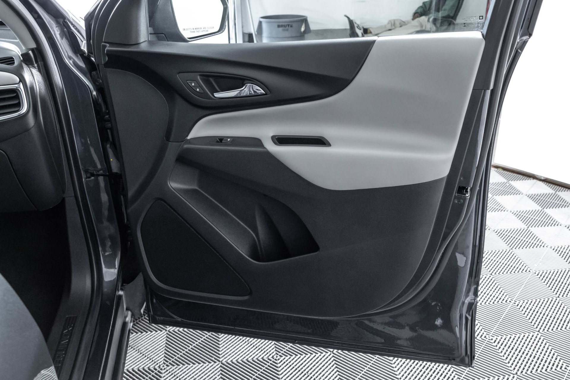 Used 2023 Chevrolet Equinox LT w/ Driver Convenience Package FWD image 42