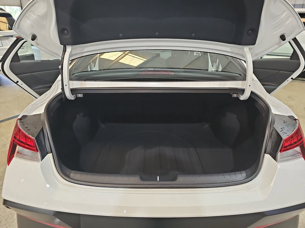 New 2026 Hyundai Elantra SEL Sport image 13