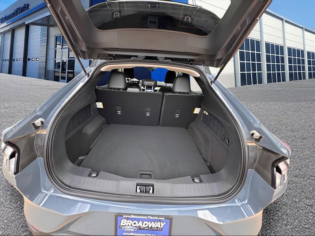 New 2023 Ford Mustang Mach-E Select image 25