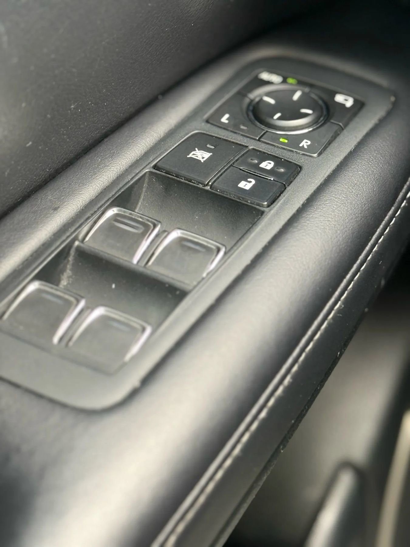 Used 2021 Lexus RX 350L FWD w/ Premium Package image 40