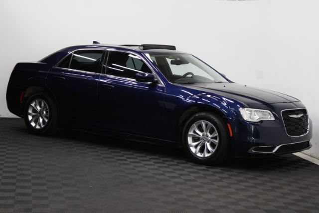 Used 2016 Chrysler 300 Limited RWD image 1