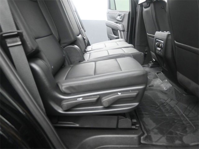 Used 2024 Chevrolet Tahoe Z71 w/ Luxury Package image 16