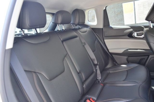 Used 2022 Jeep Compass Limited AWD/4WD image 34
