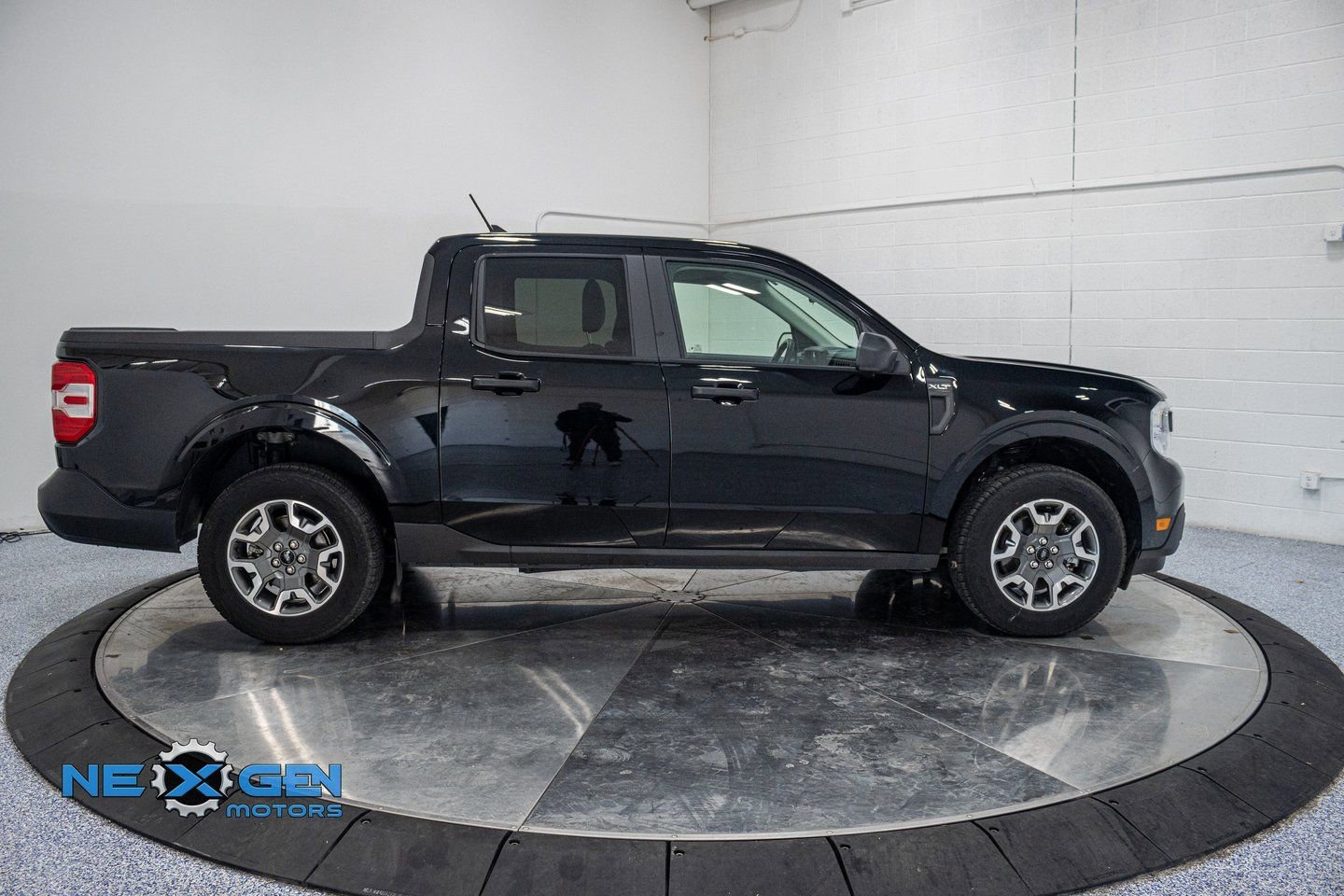 Used 2024 Ford Maverick XLT w/ Equipment Group 300A Standard AWD/4WD image 8