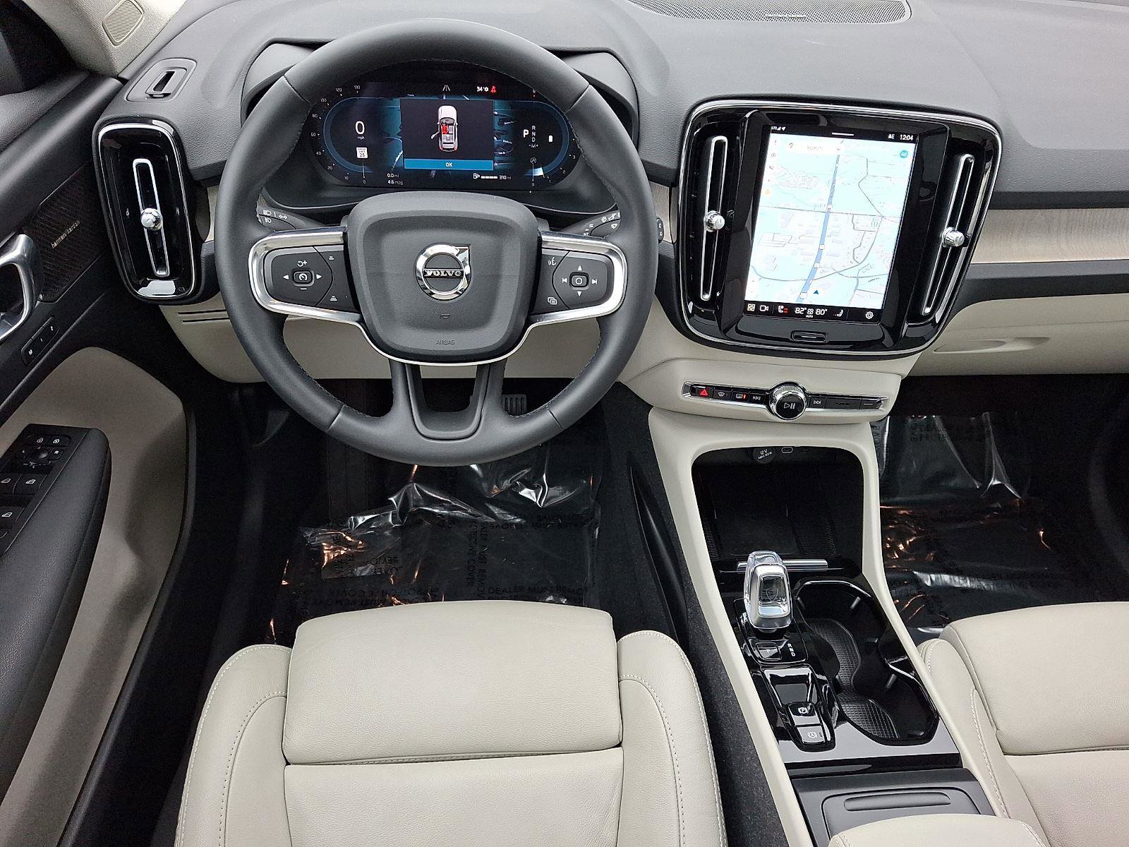 Certified 2023 Volvo XC40 B5 Ultimate w/ Protection Package Premier AWD/4WD image 12