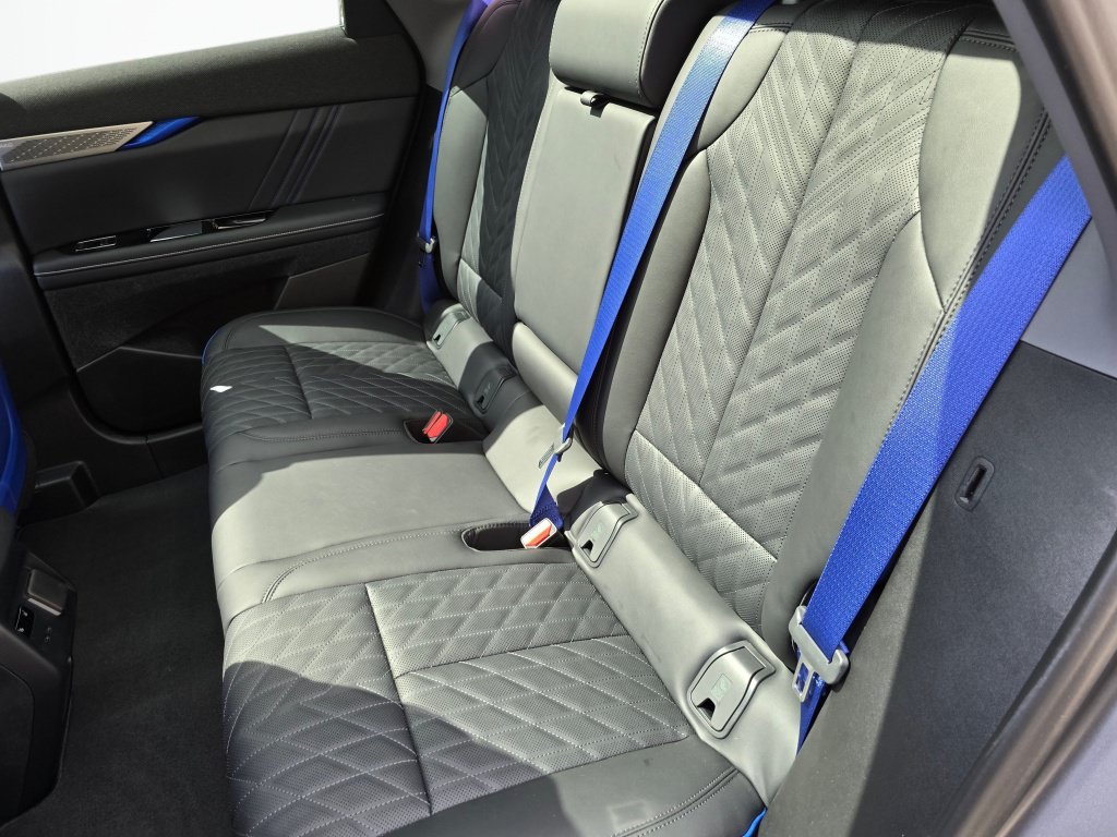 New 2026 Cadillac Optiq V w/ Magnus Launch Edition AWD/4WD image 26