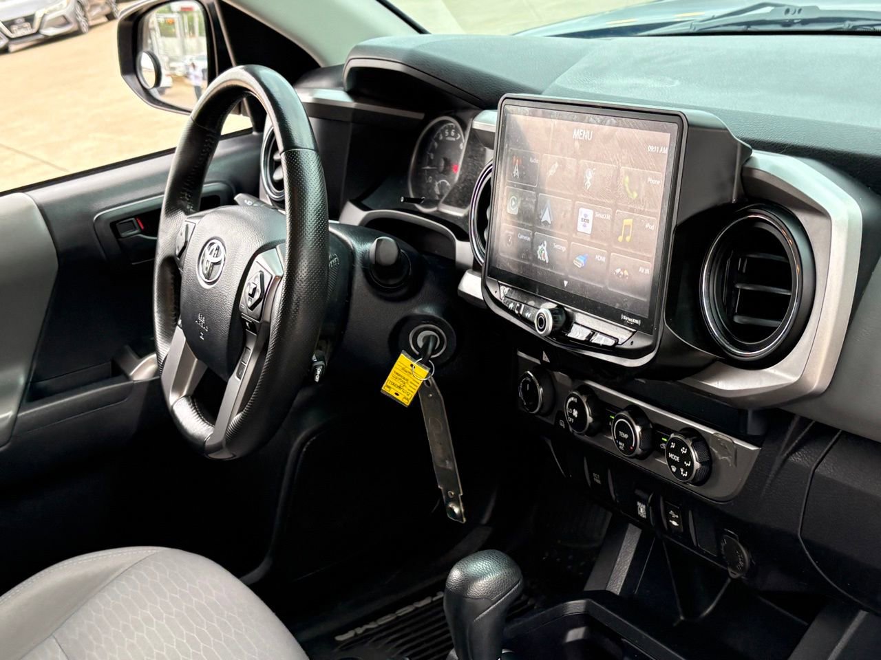 Used 2019 Toyota Tacoma SR5 AWD/4WD image 39